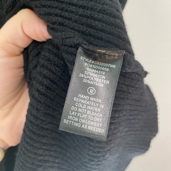 Devotion by Cyrus Cowlneck Ribbed Tunic Sweater SZ M Like new - Picture 4 of 5